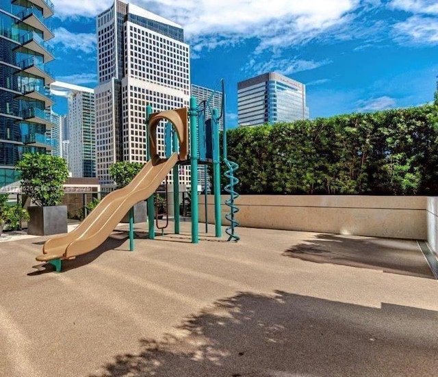 801 S Miami Ave Unit 4706, Miami, FL 33130 - communal playground with a view of city