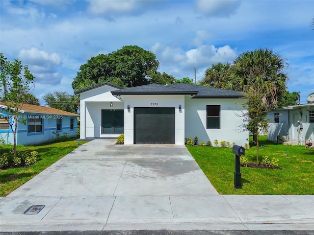 view of front of property featuring stucco siding, driveway, roof with shingles, a front yard, and a garage