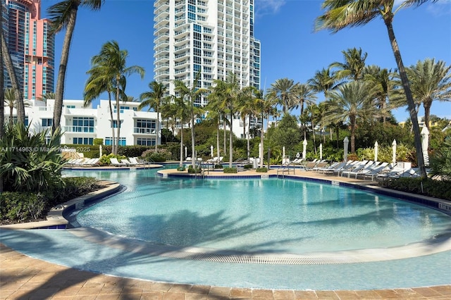 100 S Pointe Dr Unit 3203, Miami Beach, FL 33139 - view of community pool