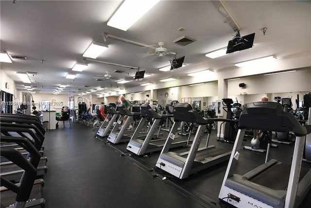 exercise room featuring ceiling fan