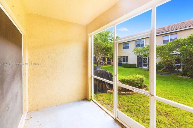 view of unfurnished sunroom