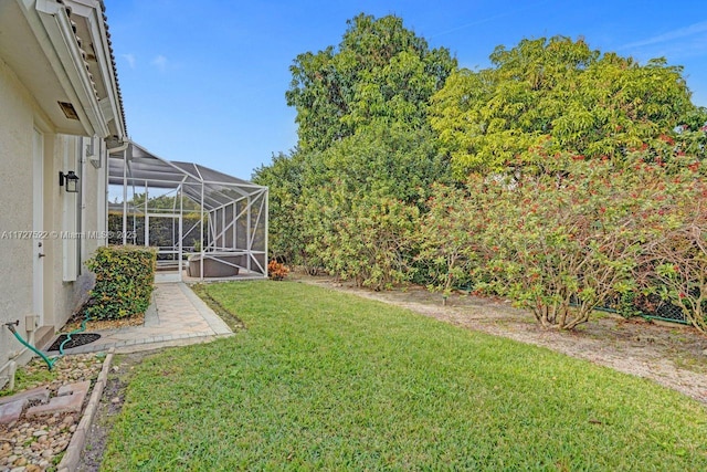 view of yard with a patio