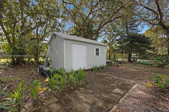 view of outbuilding