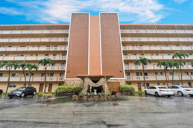 view of building exterior