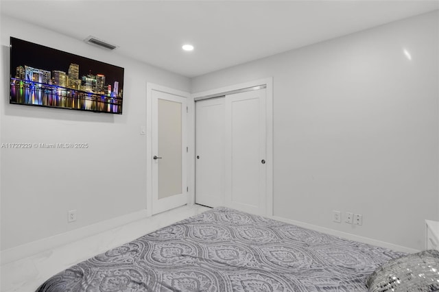 bedroom with a closet