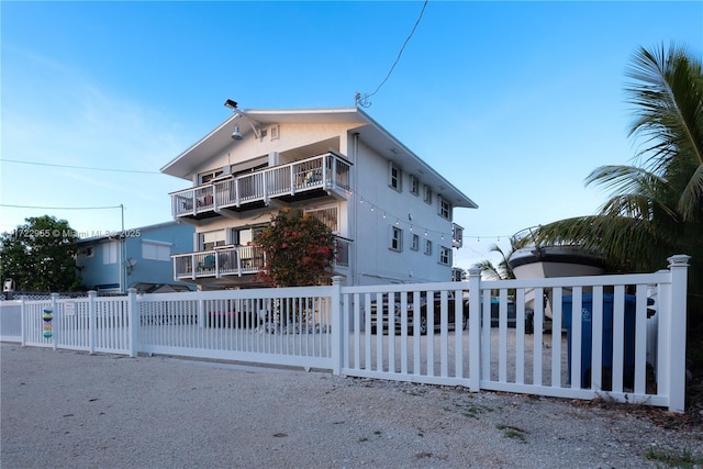 view of front of home