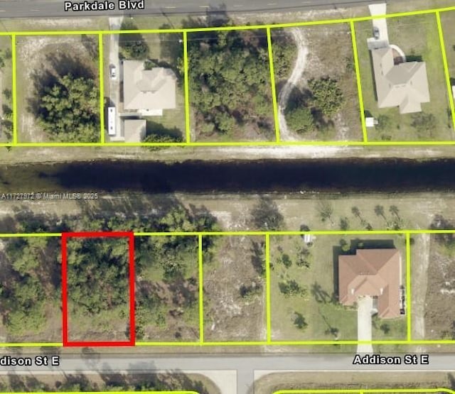 Listing photo 3 for 511 Addison St E, Lehigh Acres FL 33974