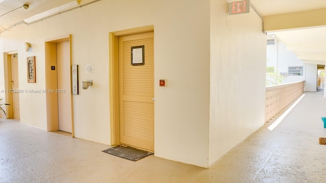 entrance to property with elevator