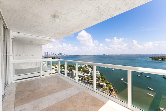 10 Venetian Way Unit 1903, Miami Beach, FL 33139 - balcony featuring a water view and a view of city