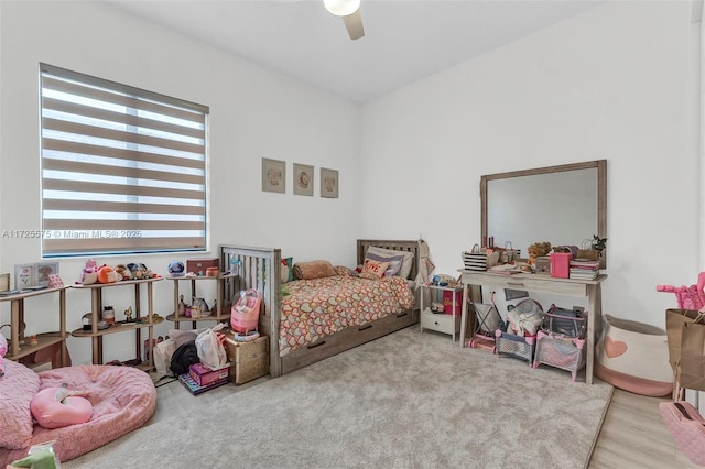 bedroom with ceiling fan