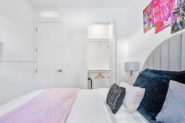 bedroom featuring a closet