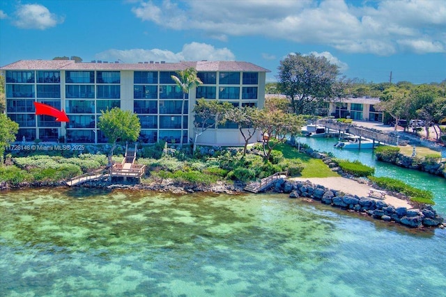 view of property's community featuring a water view