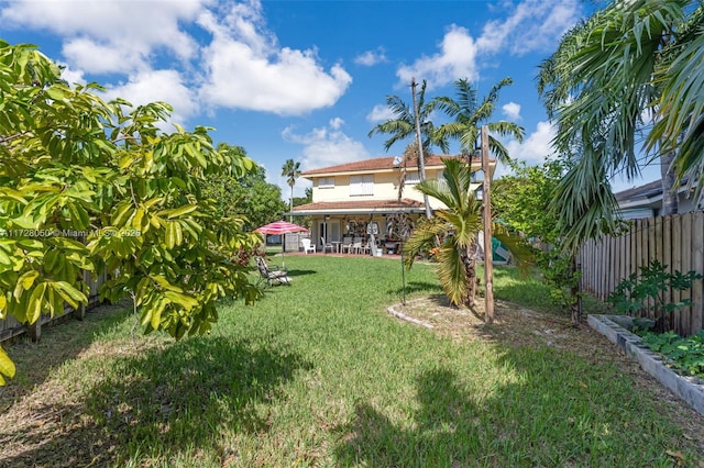 view of yard with a patio area