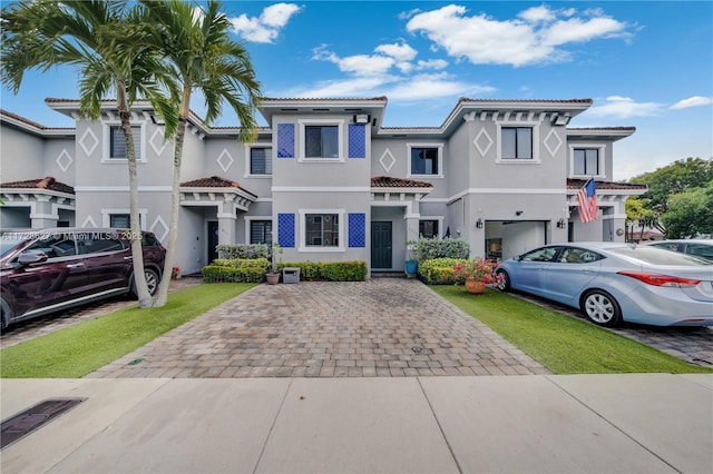 view of mediterranean / spanish-style home