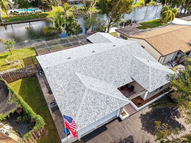 bird's eye view with a water view