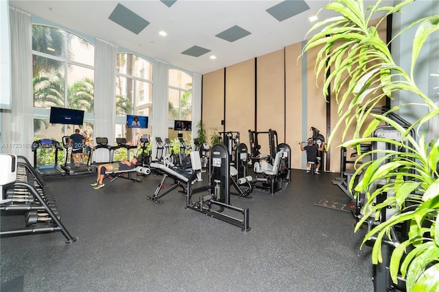 workout area with floor to ceiling windows