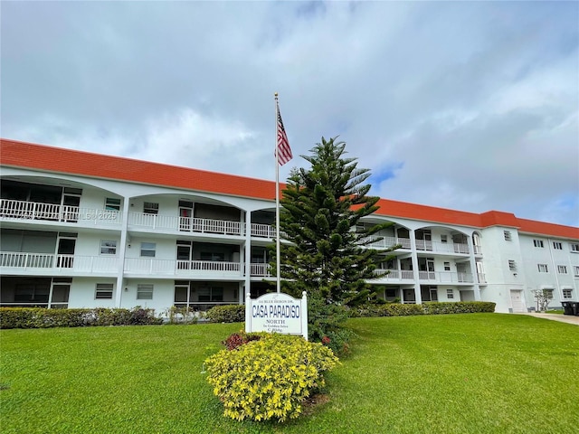 view of building exterior