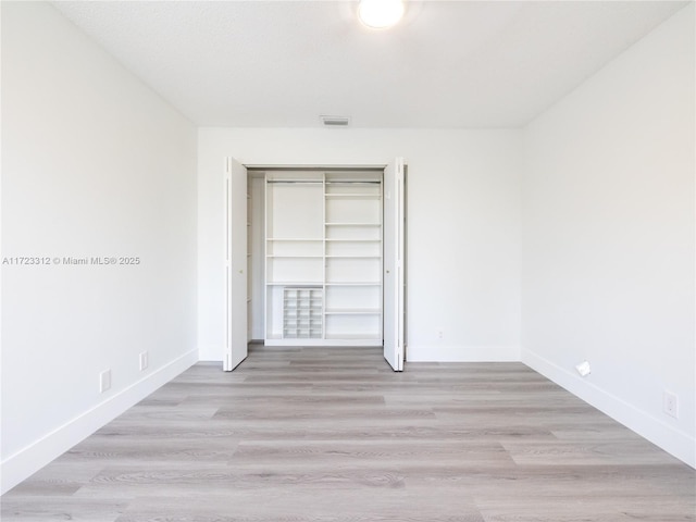 empty room featuring light hardwood / wood-style flooring