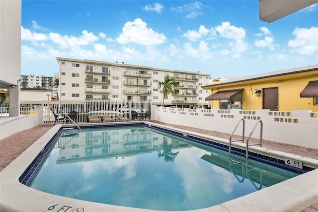 view of swimming pool