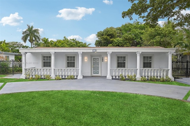 299 S Biscayne River Dr, Miami, FL 33169 - view of front facade with a porch and stucco siding
