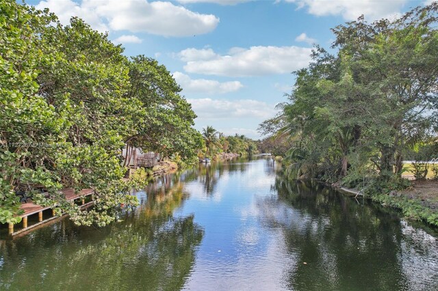 299 S Biscayne River Dr, Miami, FL 33169 - water view