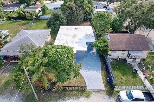 drone / aerial view featuring a residential view