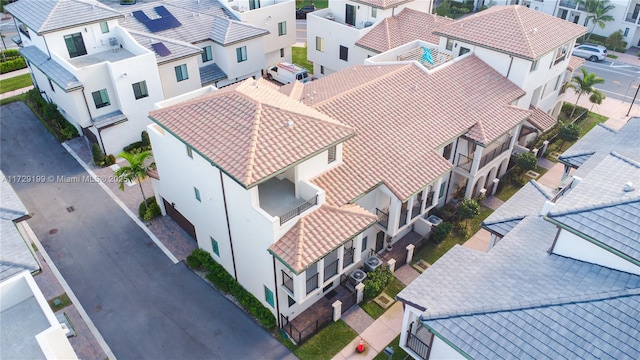 bird's eye view with a residential view