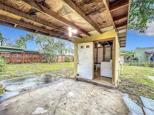 view of patio / terrace with washer / dryer