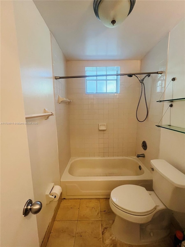1523 W Ave Unit 101, Miami Beach, FL 33139 - full bath featuring toilet, shower / tub combination, and tile patterned flooring