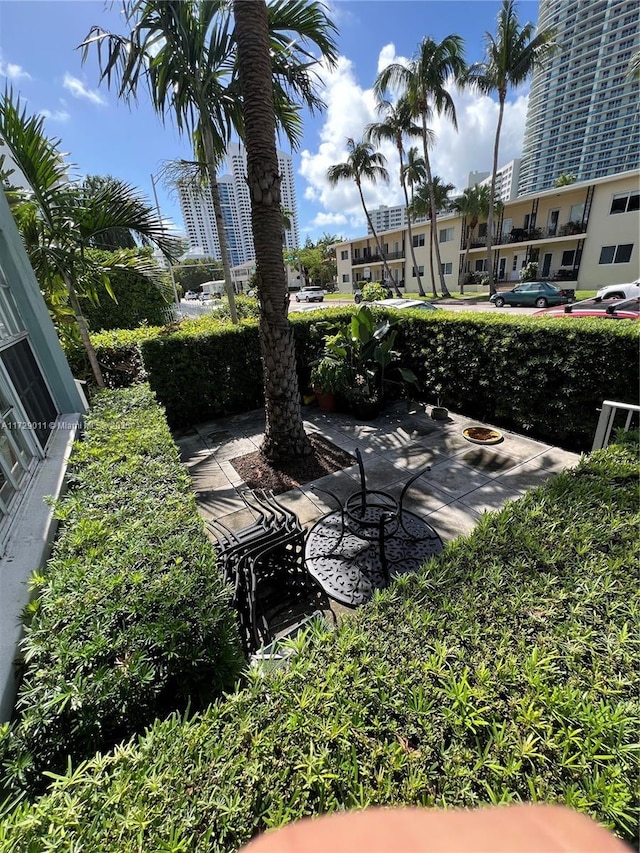 1523 W Ave Unit 101, Miami Beach, FL 33139 - view of patio / terrace