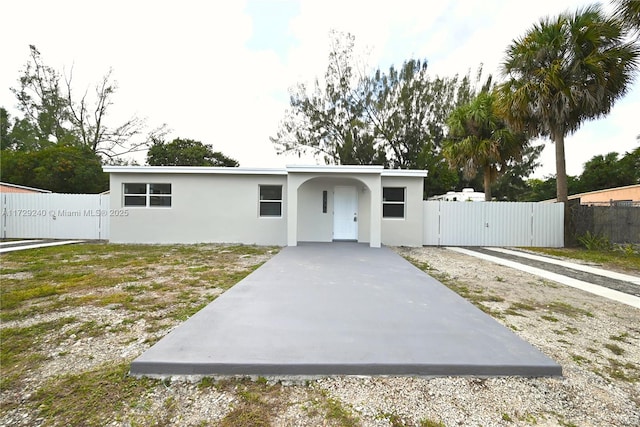 view of front of house