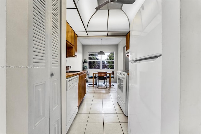 8405 NW 61st St Unit D315, Tamarac, FL 33321 - photo 4