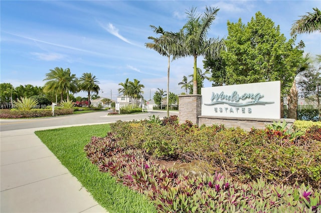 view of community / neighborhood sign