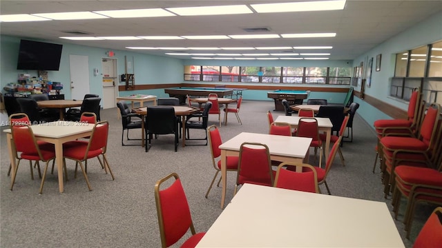 dining area with carpet