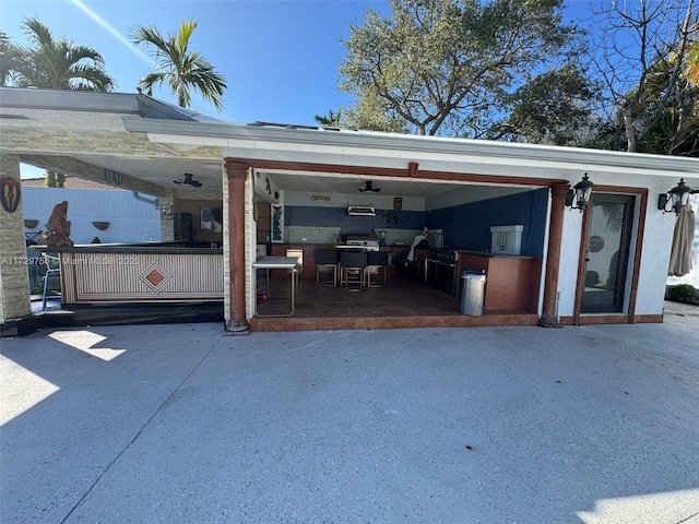 garage with ceiling fan