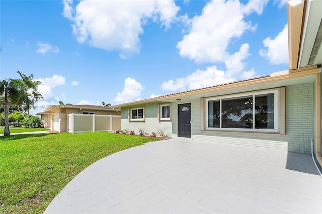 2070 NW 84th Ter, Pembroke Pines, FL 33024 - ranch-style house with brick siding