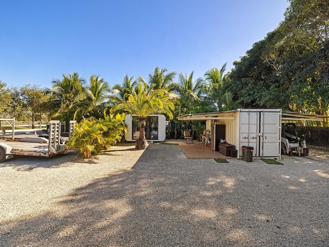 view of front of property