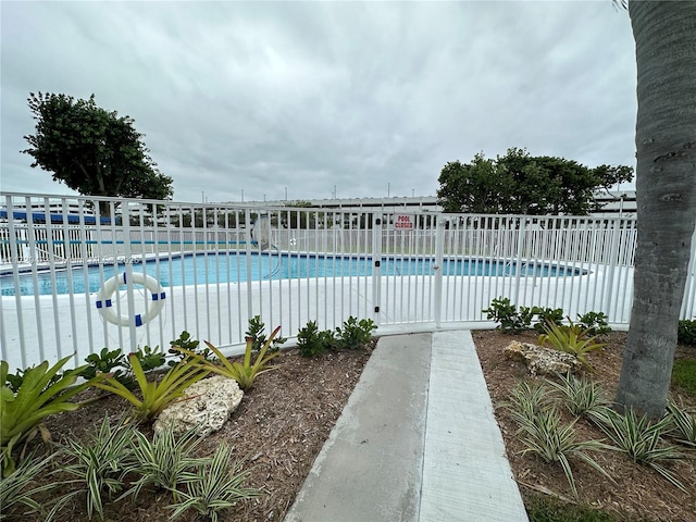 view of swimming pool