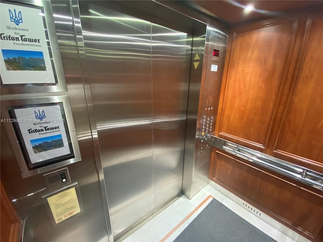 room details featuring elevator