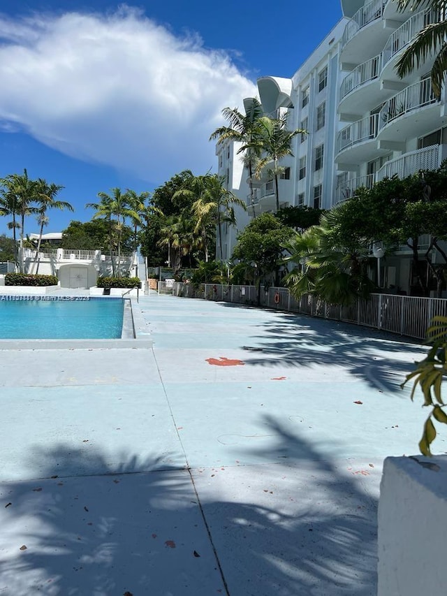 view of swimming pool