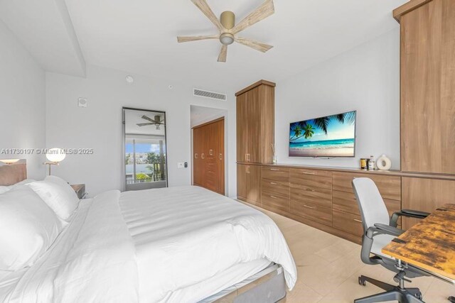 bedroom with ceiling fan