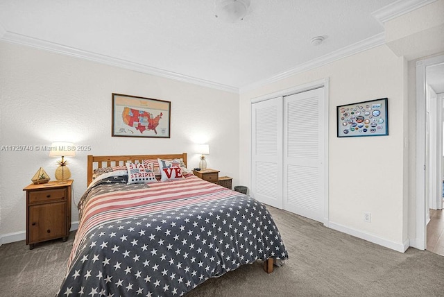 carpeted bedroom featuring a closet and ornamental molding