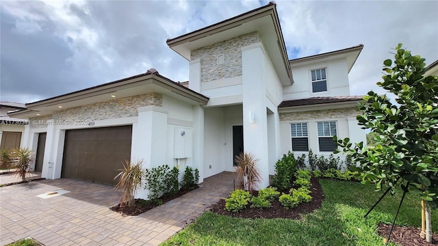 view of front of home featuring a garage