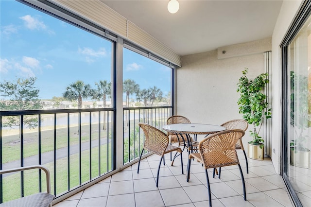 view of sunroom / solarium