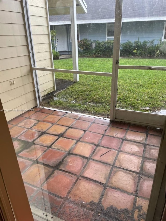 view of unfurnished sunroom