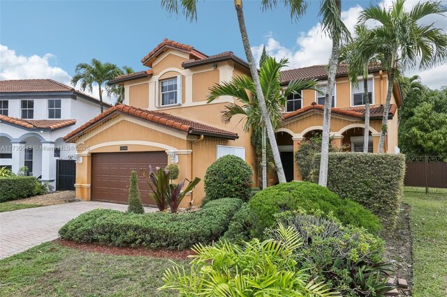 view of mediterranean / spanish-style home