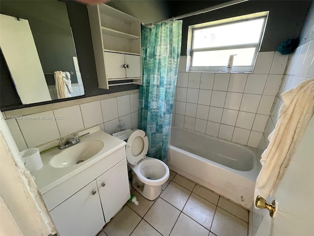 full bathroom featuring vanity, tasteful backsplash, tile walls, toilet, and shower / bath combo