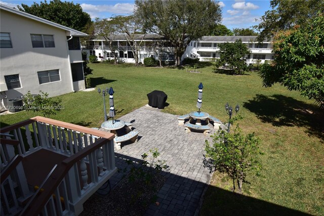 view of yard with a patio