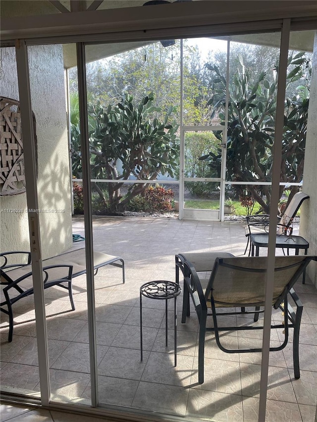 10495 S Utopia Cir S, Boynton Beach, FL 33437 - view of sunroom / solarium