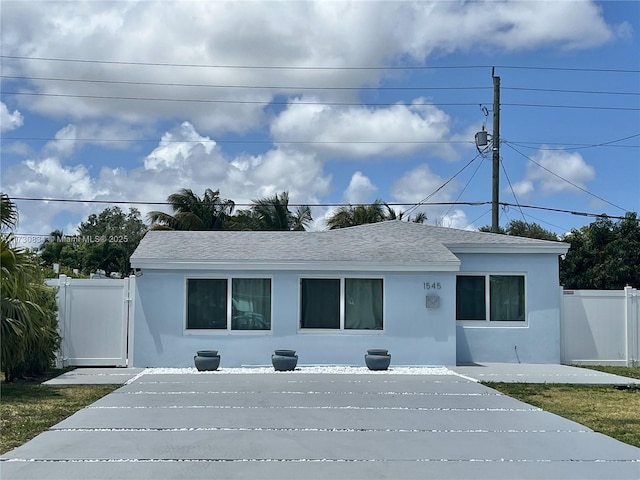 view of front of house